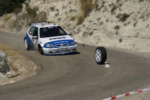 saxo-lost-wheel.jpg