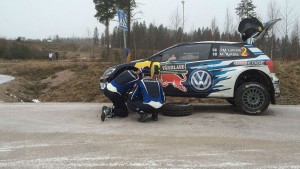 7966_wrc_jari-matti-roadside-sweden-2016_888_944x531.jpg